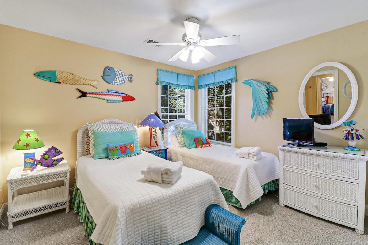 6 Bd 4 And One Half Bath Family Friendly Beach Home With Heated Pool Just A Block To The Beach Hilton Head Island Bagian luar foto