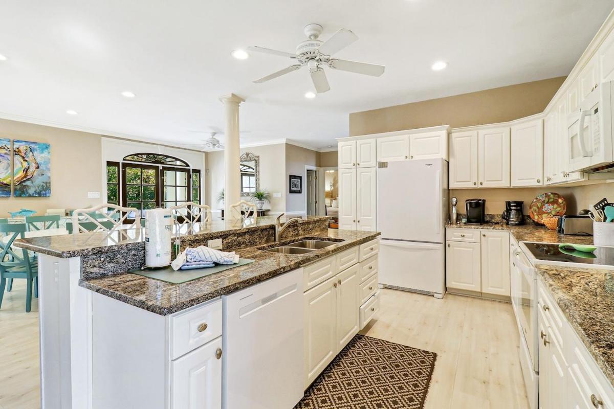 6 Bd 4 And One Half Bath Family Friendly Beach Home With Heated Pool Just A Block To The Beach Hilton Head Island Bagian luar foto