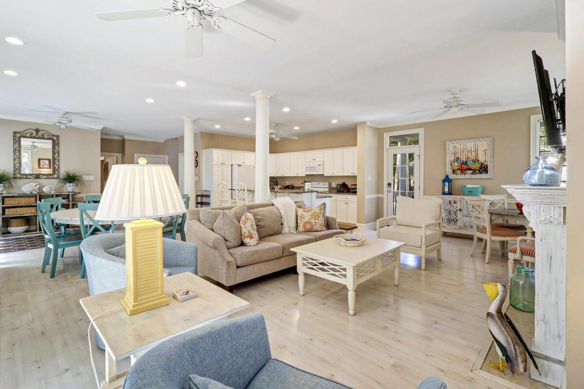 6 Bd 4 And One Half Bath Family Friendly Beach Home With Heated Pool Just A Block To The Beach Hilton Head Island Bagian luar foto